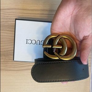 “Gucci” belt
